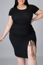 Zwarte sexy casual plus size effen spleet O-hals jurk met korte mouwen