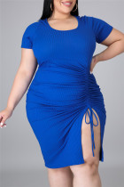 Vestido de manga corta con cuello en O y abertura sólida de talla grande informal azul sexy