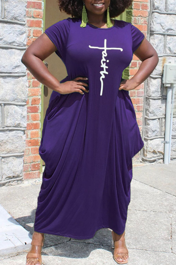 Фиолетовое повседневное платье с принтом в стиле пэчворк Асимметричное платье с круглым вырезом и коротким рукавом Платья больших размеров
