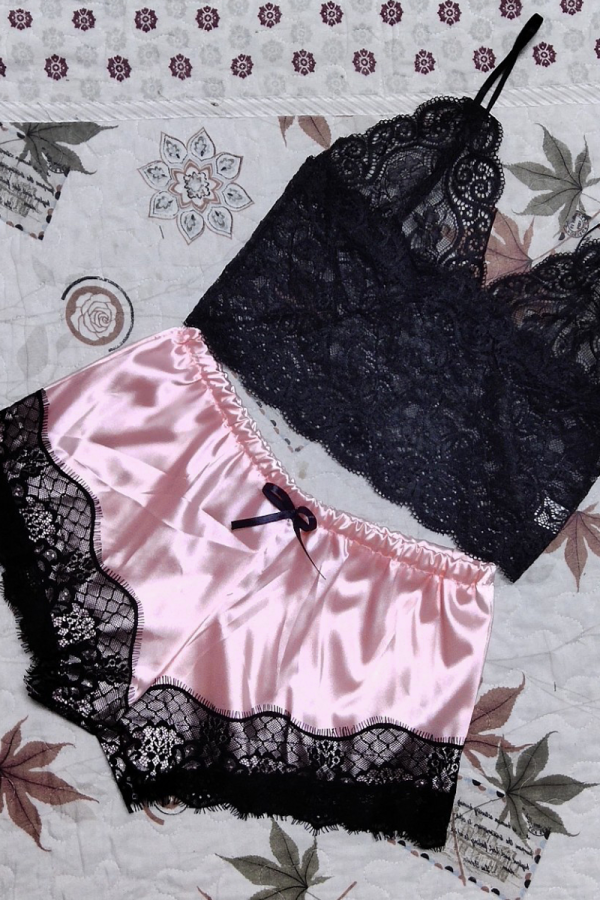 Розовая сексуальная модная кружевная пижама на подтяжках