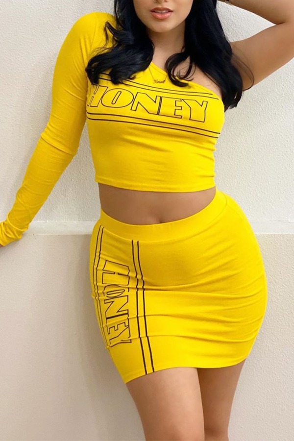 Yellow Sexy Print Letter One Shoulder Long Sleeve Two Pieces
