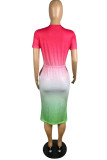 Hellgrünes, modisches, lässiges, allmählich wechselndes Briefdruck-Basic-Kleid mit O-Ausschnitt und kurzen Ärmeln