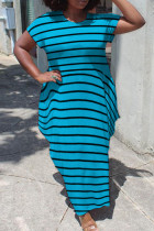 Vestido de manga corta con cuello en O básico con estampado de rayas de talla grande informal azul de moda