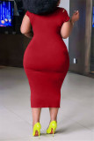 Rotes, modisches, lässiges Plus-Size-Letter-Print-Kleid mit zerrissenem O-Ausschnitt und kurzen Ärmeln