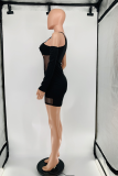 Svarta sexiga solida urholkade klänningar med pennkjol på en axel
