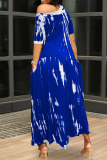 Himmelblaues, lässiges Patchwork-Kleid mit unregelmäßiger Schulter und unregelmäßigem Print