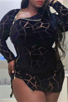 Zwarte mode sexy plus size effen uitgeholde doorschijnende rits kraag lange mouwen jurken
