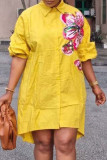 Gelbes Hemdkleid mit lässigem Druck und Umlegekragen Kleider in Übergröße