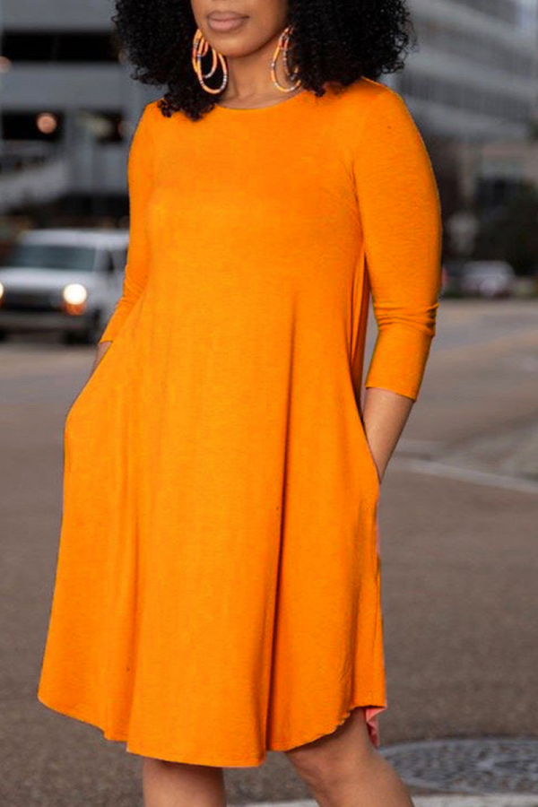 Оранжевые повседневные однотонные платья в стиле пэчворк с круглым вырезом и юбкой-торт