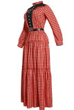 Rotes, lässiges, gepunktetes, Patchwork-Knöpfe-Kleid mit halbem Rollkragen und Kuchenrock in Übergröße