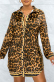 Abito a camicia a maniche lunghe con colletto alla rovescia e stampa casual alla moda con stampa leopardata