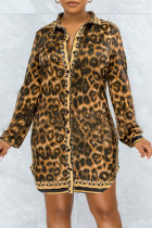 Vestido de camisa manga longa com estampa de leopardo moda casual estampa básica gola aberta