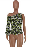 Tops de cintura media con cuello en O asimétrico de leopardo con estampado casual de moda verde
