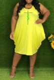 Желтое повседневное платье-жилет с V-образным вырезом и принтом в стиле пэчворк Платья больших размеров