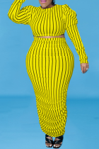 Falda de lápiz con cuello en O de patchwork a rayas amarillas de talla grande de dos piezas