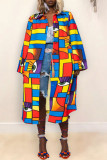 Prendas de abrigo con cuello vuelto y hebilla de retazos con estampado de moda en color