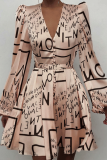 Письменный принт Сексуальный принт Лоскутная юбка с V-образным вырезом Платья