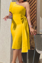 Yellow Sexy Solid Patchwork One Shoulder Pencil Skirt Dresses