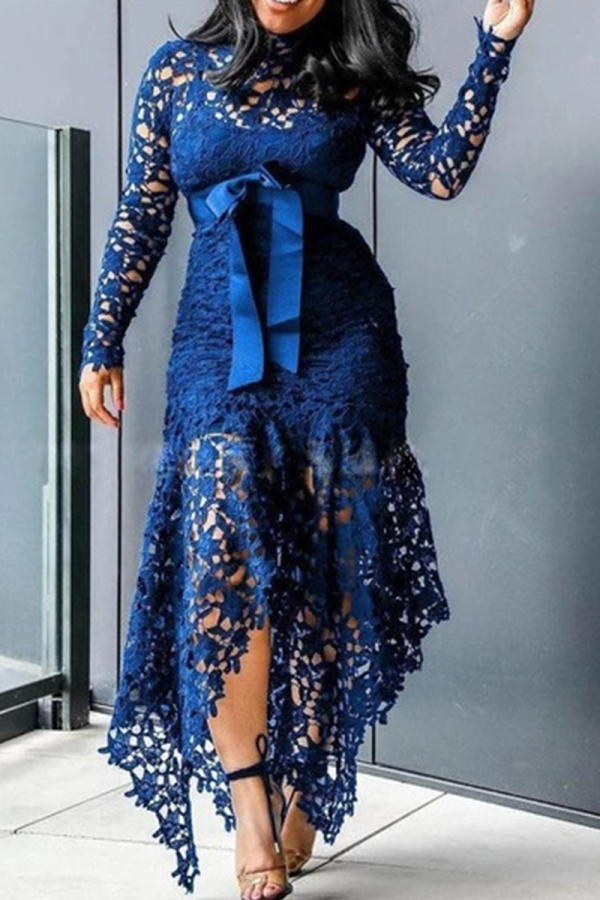 Robes de robe irrégulières bleues sexy en dentelle solide à col rond