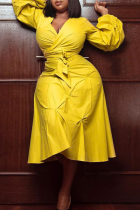 Желтое повседневное однотонное платье в стиле пэчворк с V-образным вырезом Нерегулярное платье Платья