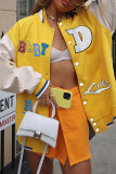 Gelbe Oberbekleidung mit Patchwork-Schnalle und Straßenbuchstaben