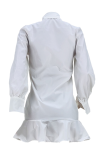 Белые повседневные однотонные платья русалки с отложным воротником и оборкой