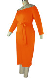 Orangefarbenes, lässiges, einfarbiges Patchwork-Kleid mit schulterfreiem Ein-Stufen-Rock in Übergröße