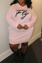 Vestido de talla grande con cuello encapuchado básico con estampado de letras informales de moda rosa