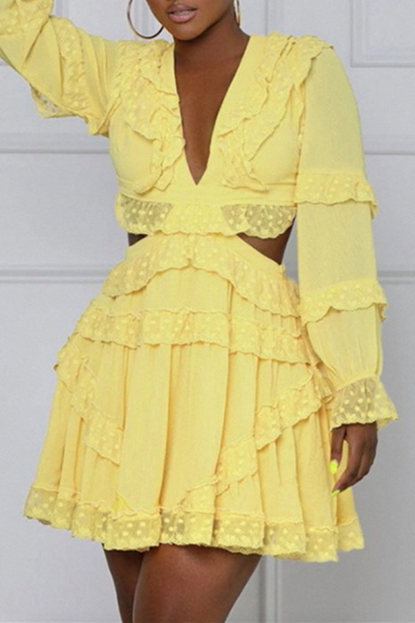 Robes à manches longues à col en V et à la mode jaunes