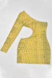 Yellow Fashion Street Print Hollowed Out One Shoulder One Step Skirt Dresses