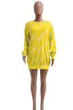 Vestidos de manga larga con cuello en O básicos con estampado de letras informales de moda amarilla