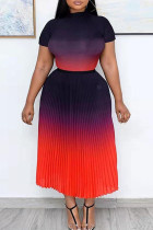Falda plisada con cuello en O y estampado de cambio gradual informal de moda roja de talla grande de dos piezas