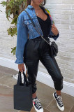 Giacca di jeans regolare a maniche lunghe con colletto rovesciato patchwork con stampa casual alla moda azzurra
