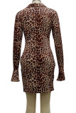 Estampa de leopardo Sexy Estampa Leopard Patchwork Fivela Turndown Collar Vestidos de saia de um passo