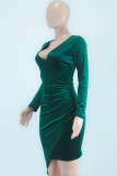 Vestidos de falda de un paso con cuello en V asimétrico con pliegues de patchwork sólido sexy verde