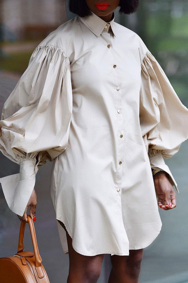 Vestido de camisa branco creme casual fashion casual assimétrico com gola aberta