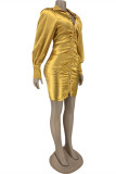 Vestidos de manga larga con cuello vuelto y pliegues sólidos casuales de moda dorada