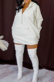 Белые повседневные однотонные лоскутные платья с карманами на молнии и воротником с капюшоном с длинными рукавами больших размеров