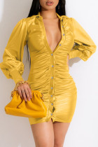 Vestidos de manga larga con cuello vuelto y pliegues sólidos sexy de moda dorada