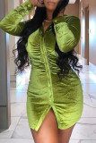 Vestidos de manga larga con cuello vuelto y pliegues sólidos sexy de moda verde