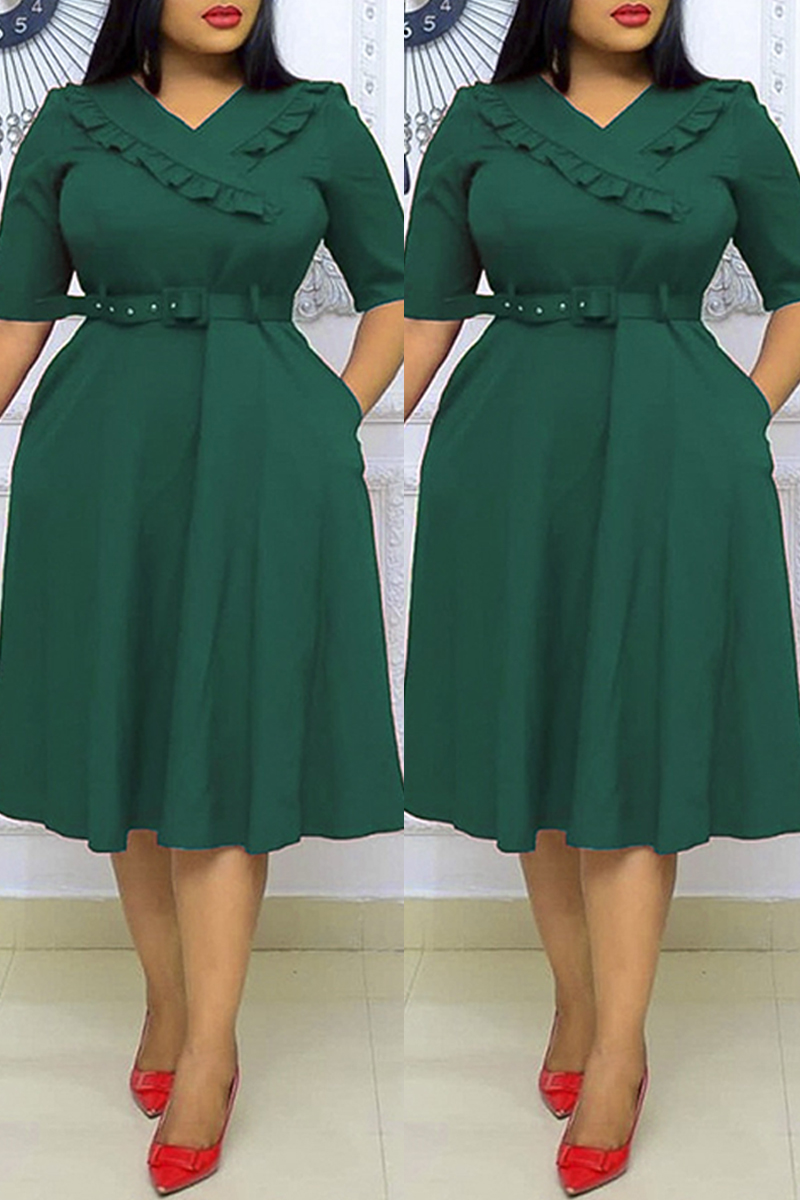 

Green Fashion Casual Plus Size Solid With Belt V Neck Short Sleeve Dress