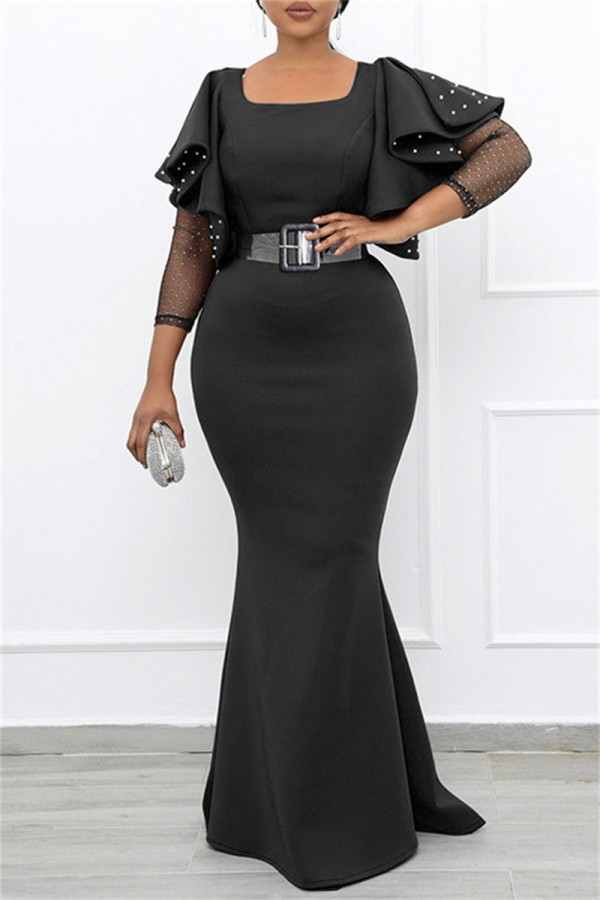 Schwarzes Mode-Patchwork-Volant mit Perlenstickerei O-Ausschnitt A-Linie Kleider in Übergröße (mit Gürtel)