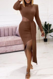 Brown Fashion Sexy Solide Ausgehöhltes O-Ausschnitt Langarm Unregelmäßiges Kleid