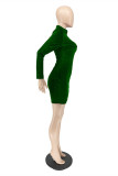 Moda verde sexy sólido básico medio cuello alto vestidos de manga larga