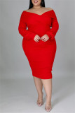 Red Fashion Casual Solid Patchwork Schulterfrei Langarm Kleider in Übergröße