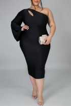 黒のファッションセクシーな固体くり抜かれた背中の開いた斜めの襟長袖プラスサイズのドレス