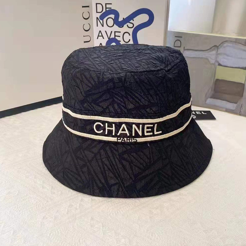 

Black Fashion Street Letter Embroidered Hat