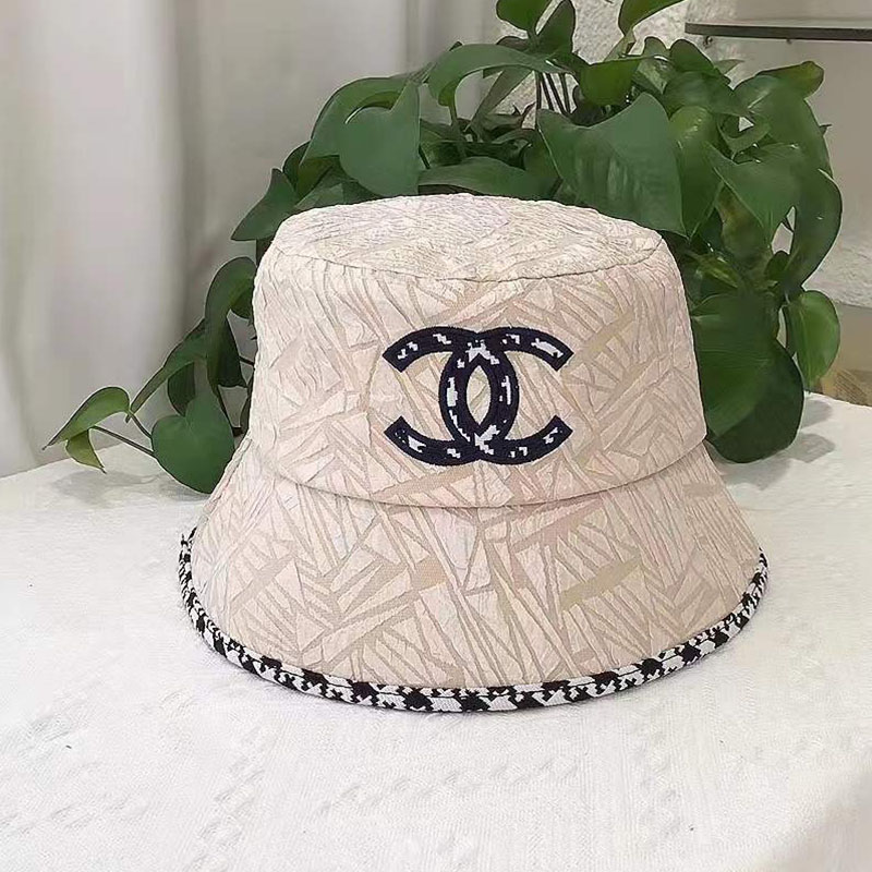 

Khaki Fashion Street Letter Embroidered Hat