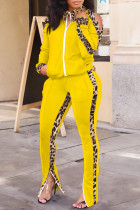 Estampado casual de moda amarillo ahuecado patchwork hendidura cuello con cremallera manga larga dos piezas