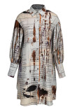 Robe chemise à col rabattu et boucle en patchwork imprimé kaki foncé